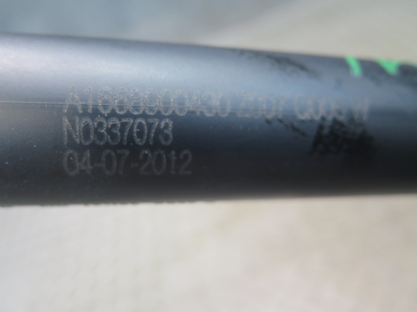 2012-2015 Mercedes X166 W166 ML Rear Tailgate Power Lift Support Cylinder Set