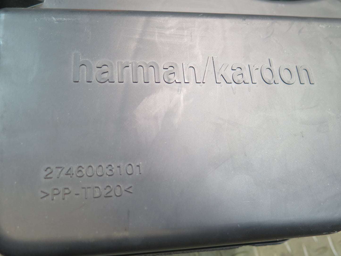2012-2015 Mercedes X166 W166 Ml-class Rear Harman Kardon Subwoofer Speaker Box