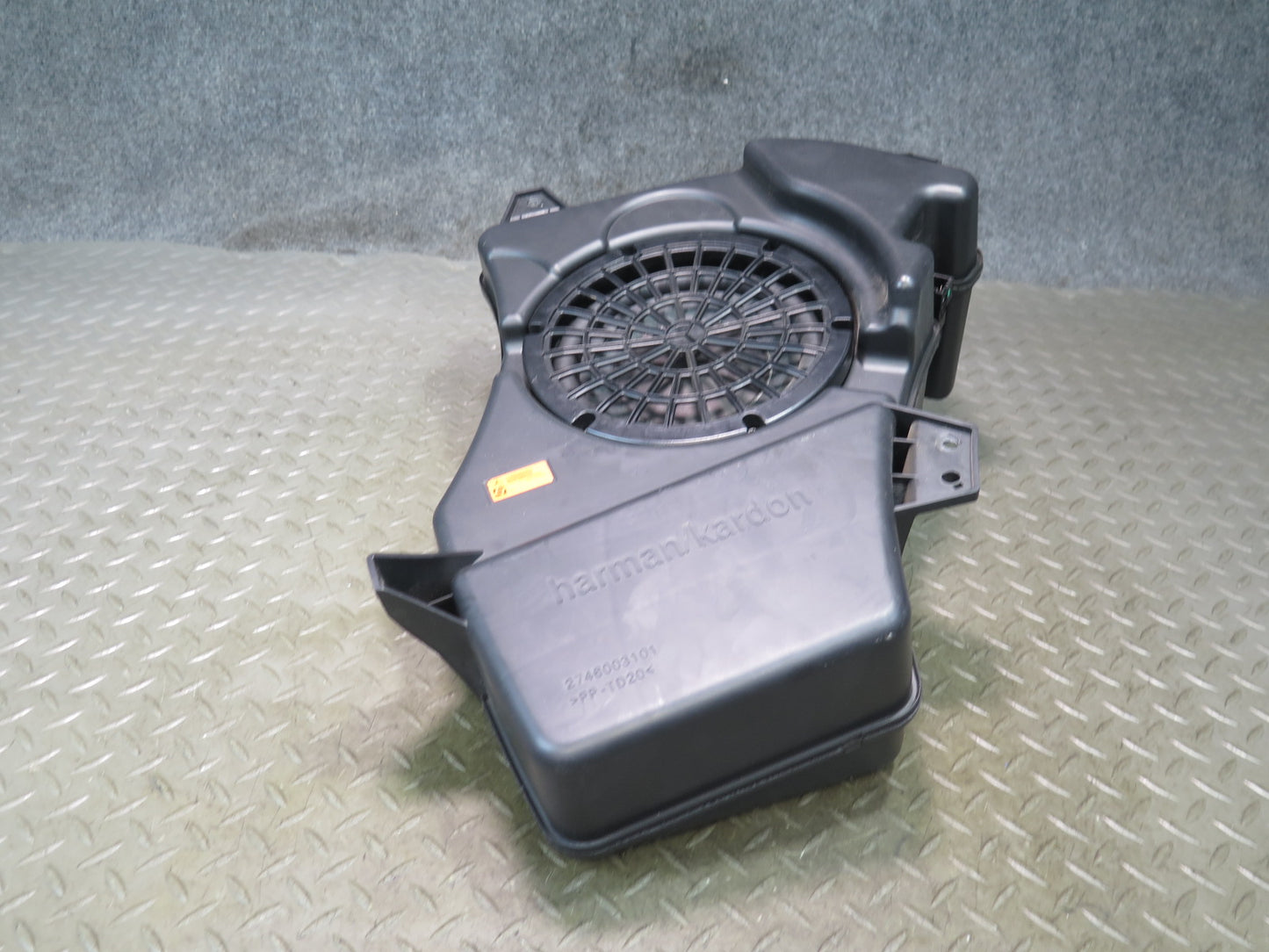 2012-2015 Mercedes X166 W166 Ml-class Rear Harman Kardon Subwoofer Speaker Box