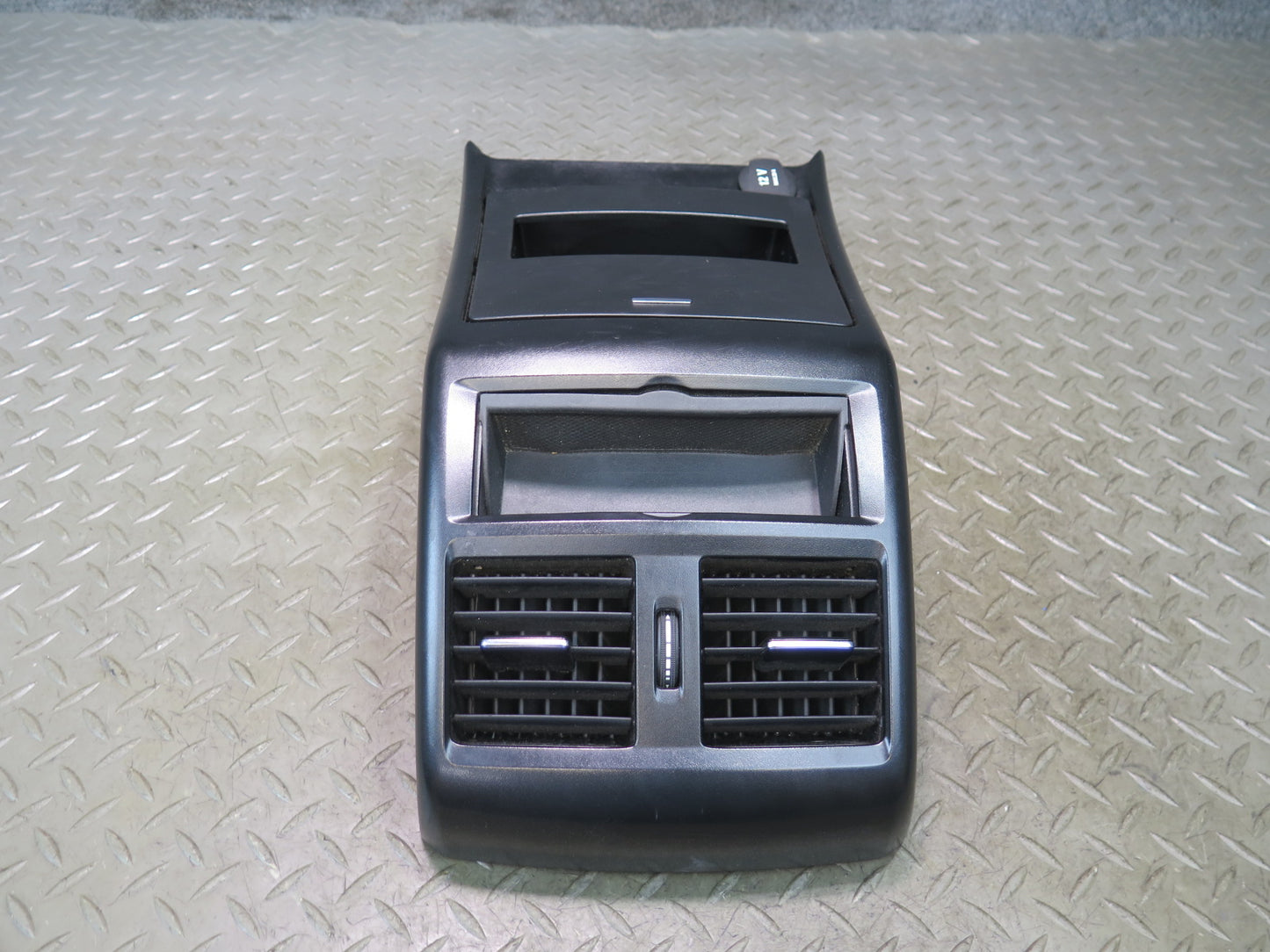2012-2015 Mercedes X166 W166 Ml-class Rear Center Console Trim Panel w Air Vent