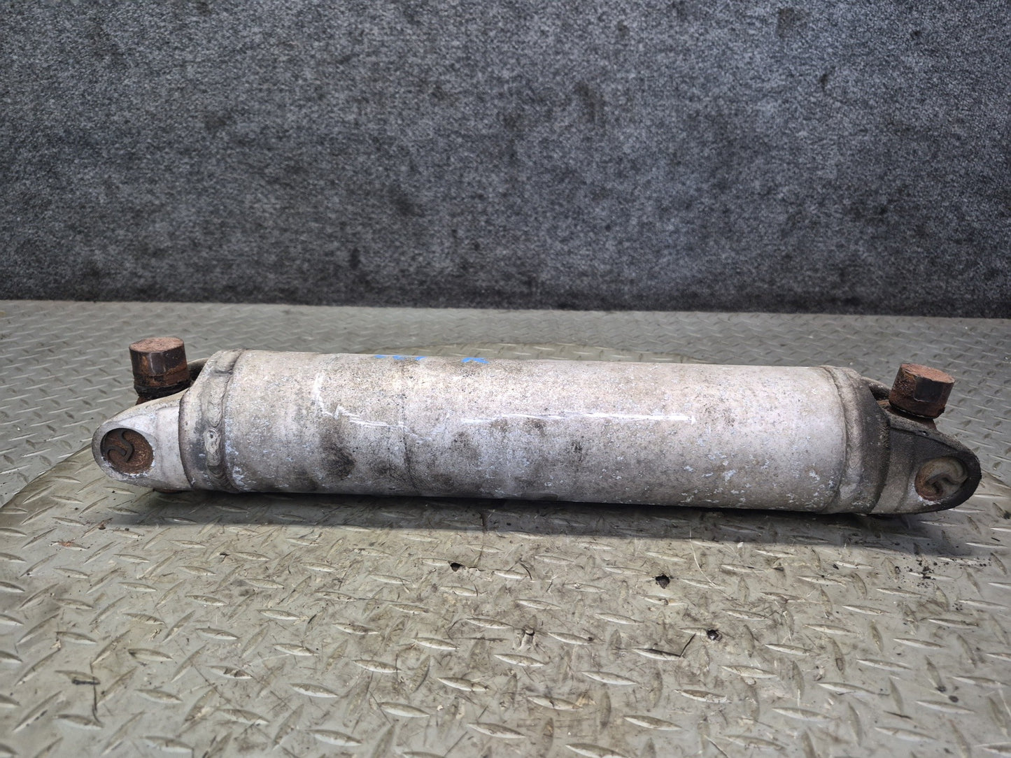 84-96 Chevrolet Corvette C4 A/T Rear Left or Right Half Axle Shaft 10223032 OEM