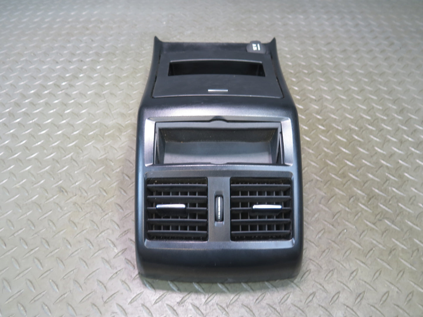 2012-2015 Mercedes X166 W166 Ml-class Rear Center Console Trim Panel w Air Vent