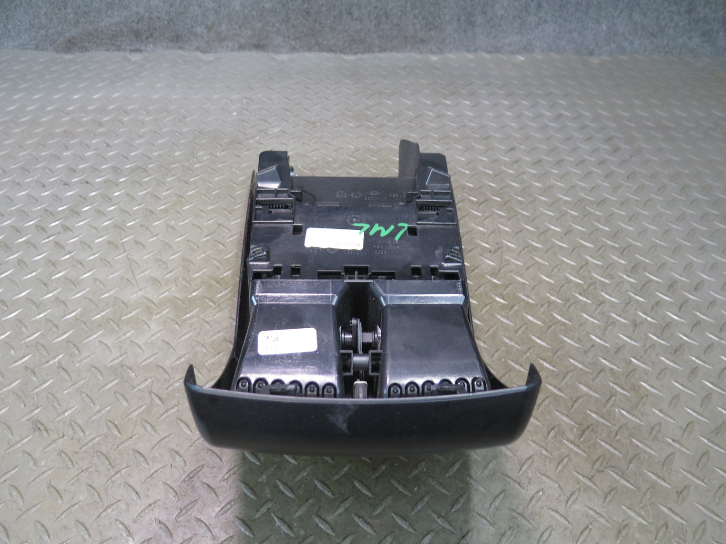 2012-2015 Mercedes X166 W166 Ml-class Rear Center Console Trim Panel w Air Vent