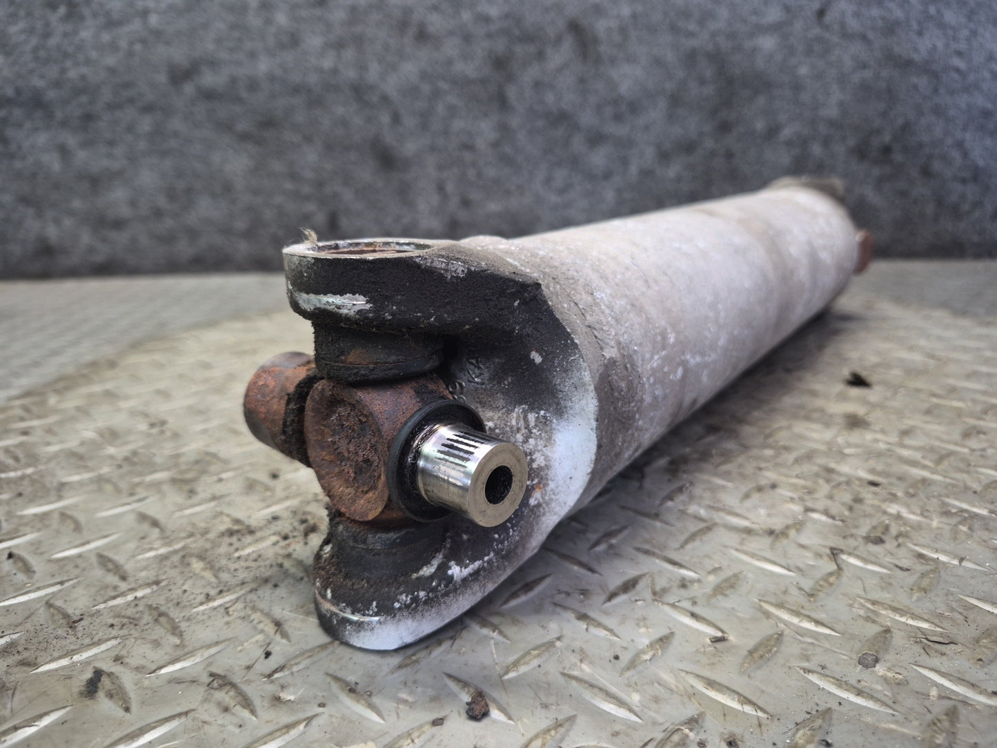 84-96 Chevrolet Corvette C4 A/T Rear Left or Right Half Axle Shaft 10223032 OEM