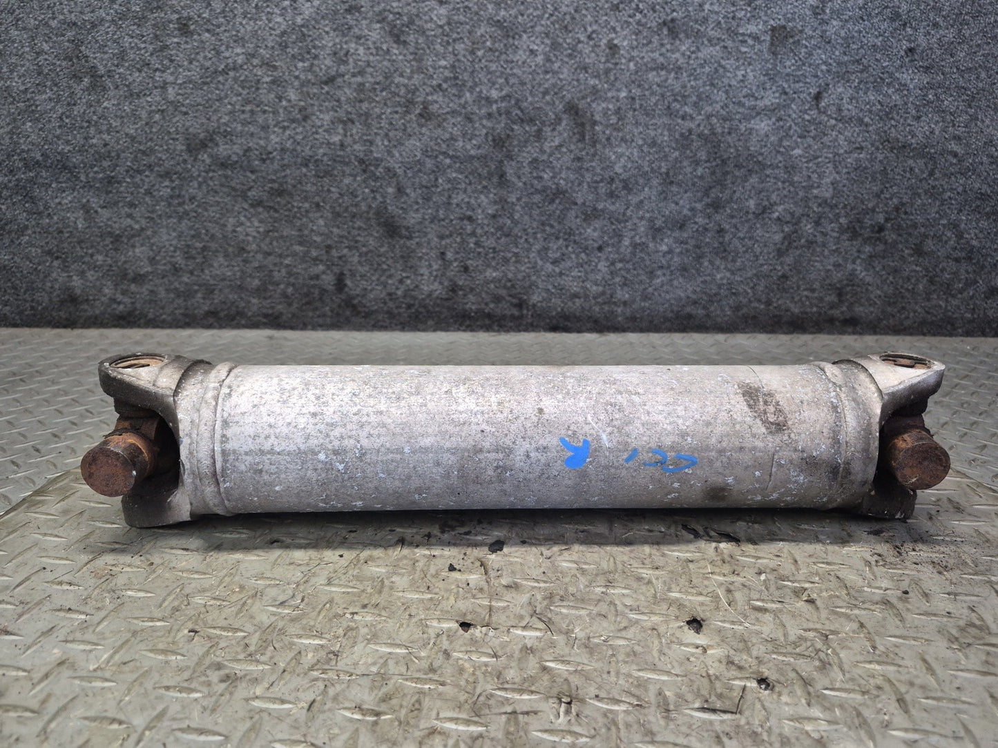 84-96 Chevrolet Corvette C4 A/T Rear Left or Right Half Axle Shaft 10223032 OEM
