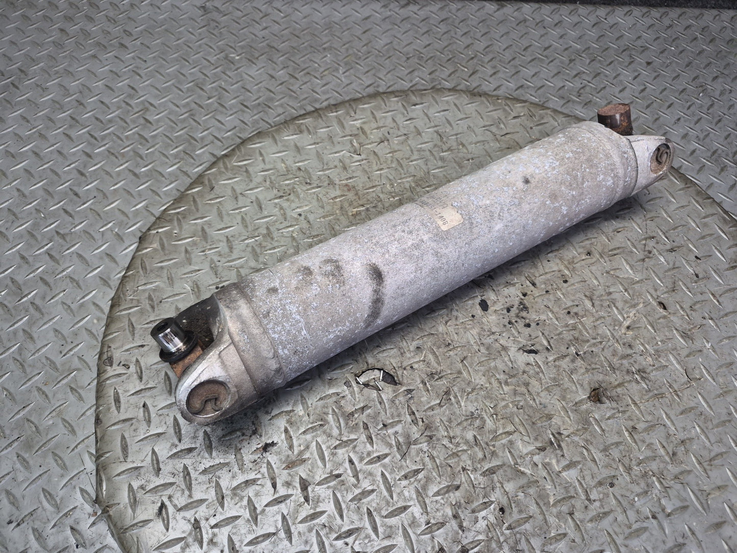 84-96 Chevrolet Corvette C4 A/T Rear Left or Right Half Axle Shaft 10223032 OEM