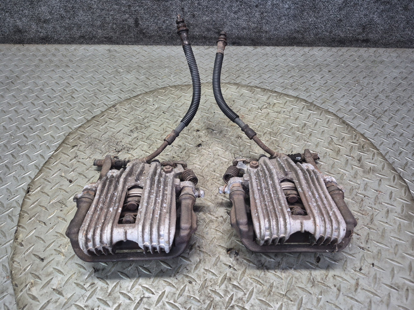 89-96 Chevrolet Corvette C4 Set of 2 Rear Left & Right Brake Caliper 87K OEM