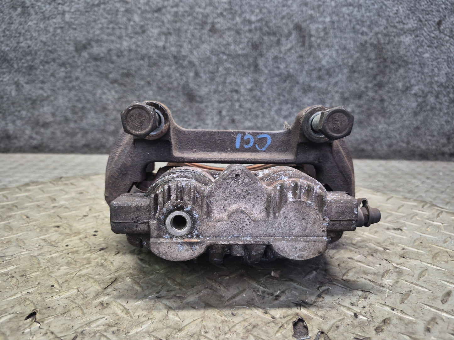 89-96 Chevrolet Corvette C4 Set of 2 Front Left & Right Brake Caliper 87K OEM