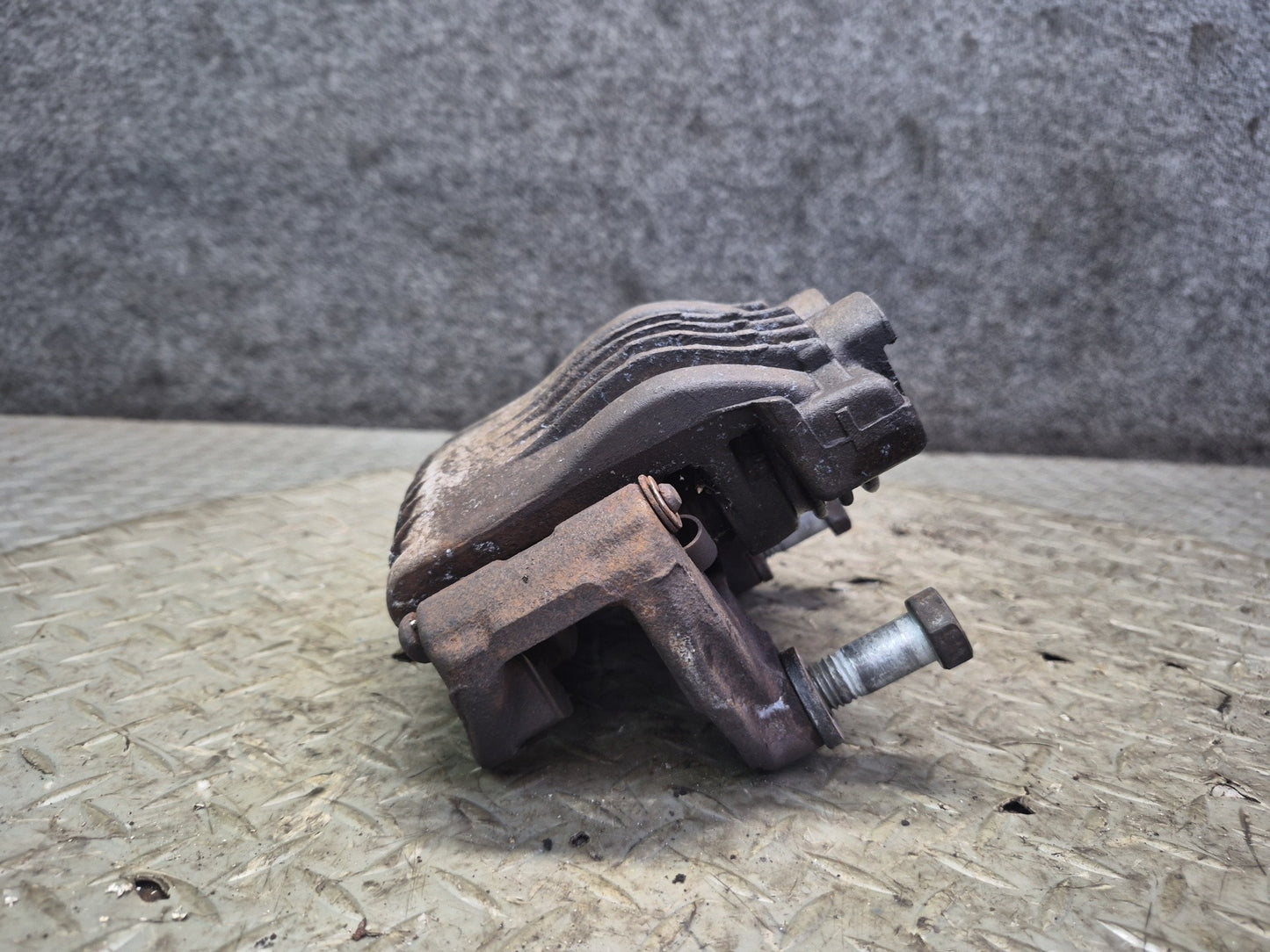 89-96 Chevrolet Corvette C4 Set of 2 Front Left & Right Brake Caliper 87K OEM