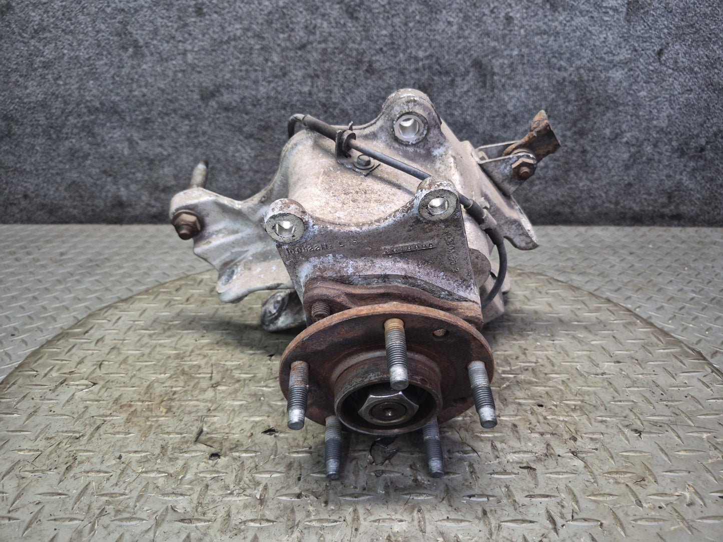 91-96 Chevrolet Corvette C4 Rear Left Spindle Knuckle Wheel Hub Bearing OEM