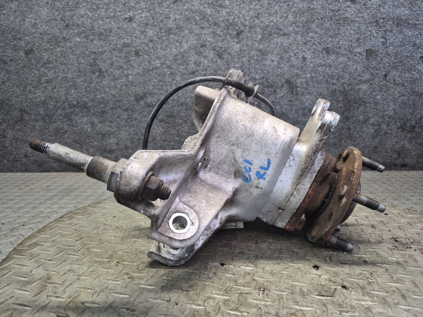 91-96 Chevrolet Corvette C4 Rear Left Spindle Knuckle Wheel Hub Bearing OEM