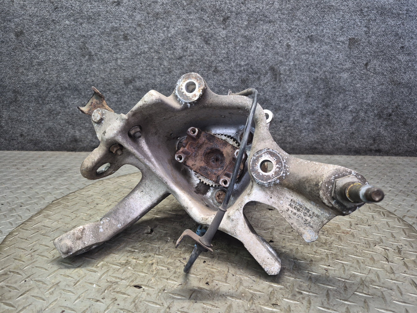 91-96 Chevrolet Corvette C4 Rear Left Spindle Knuckle Wheel Hub Bearing OEM