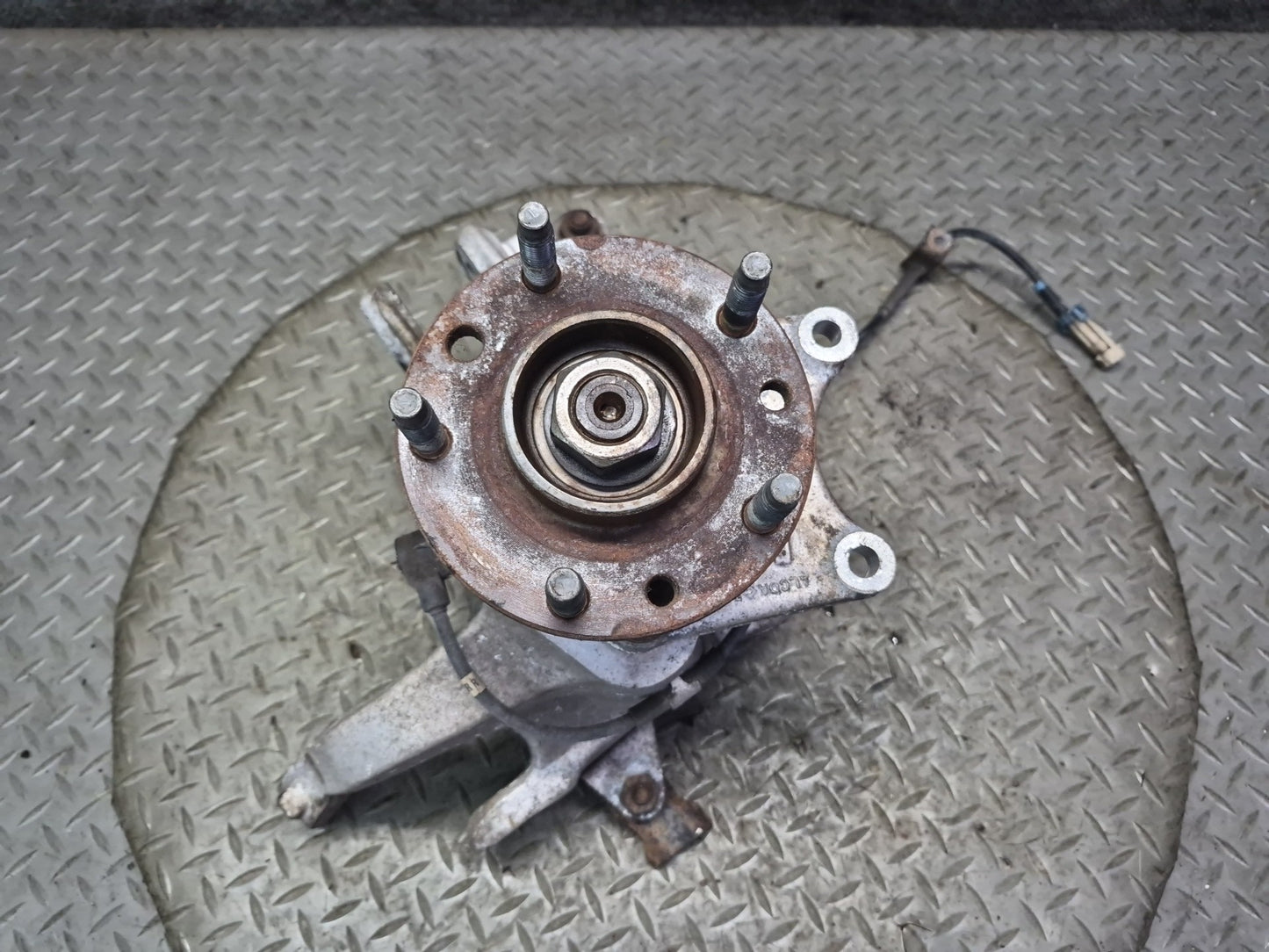 91-96 Chevrolet Corvette C4 Rear Left Spindle Knuckle Wheel Hub Bearing OEM