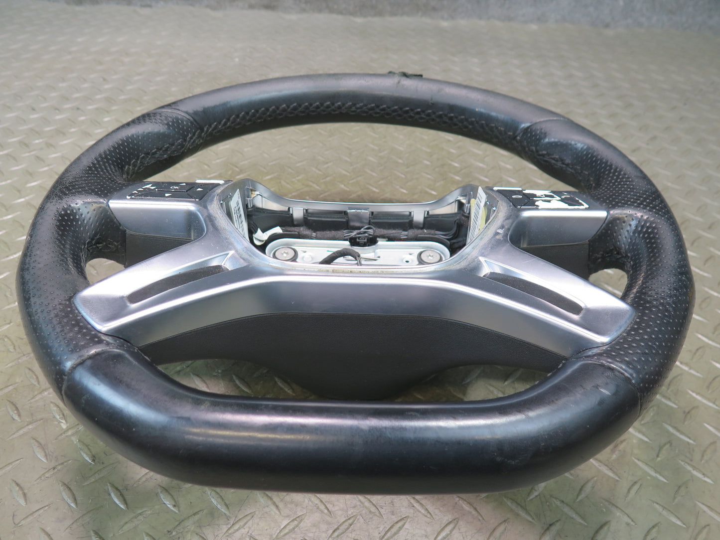 2012-2015 Mercedes X166 W166 ML63 AMG Leather Sport Steering w Paddles Damaged