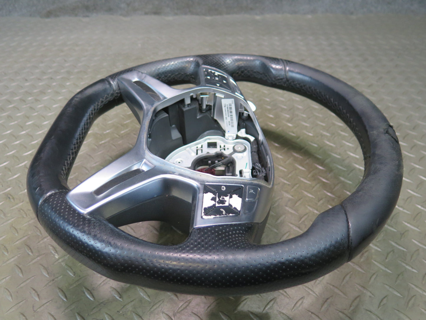 2012-2015 Mercedes X166 W166 ML63 AMG Leather Sport Steering w Paddles Damaged