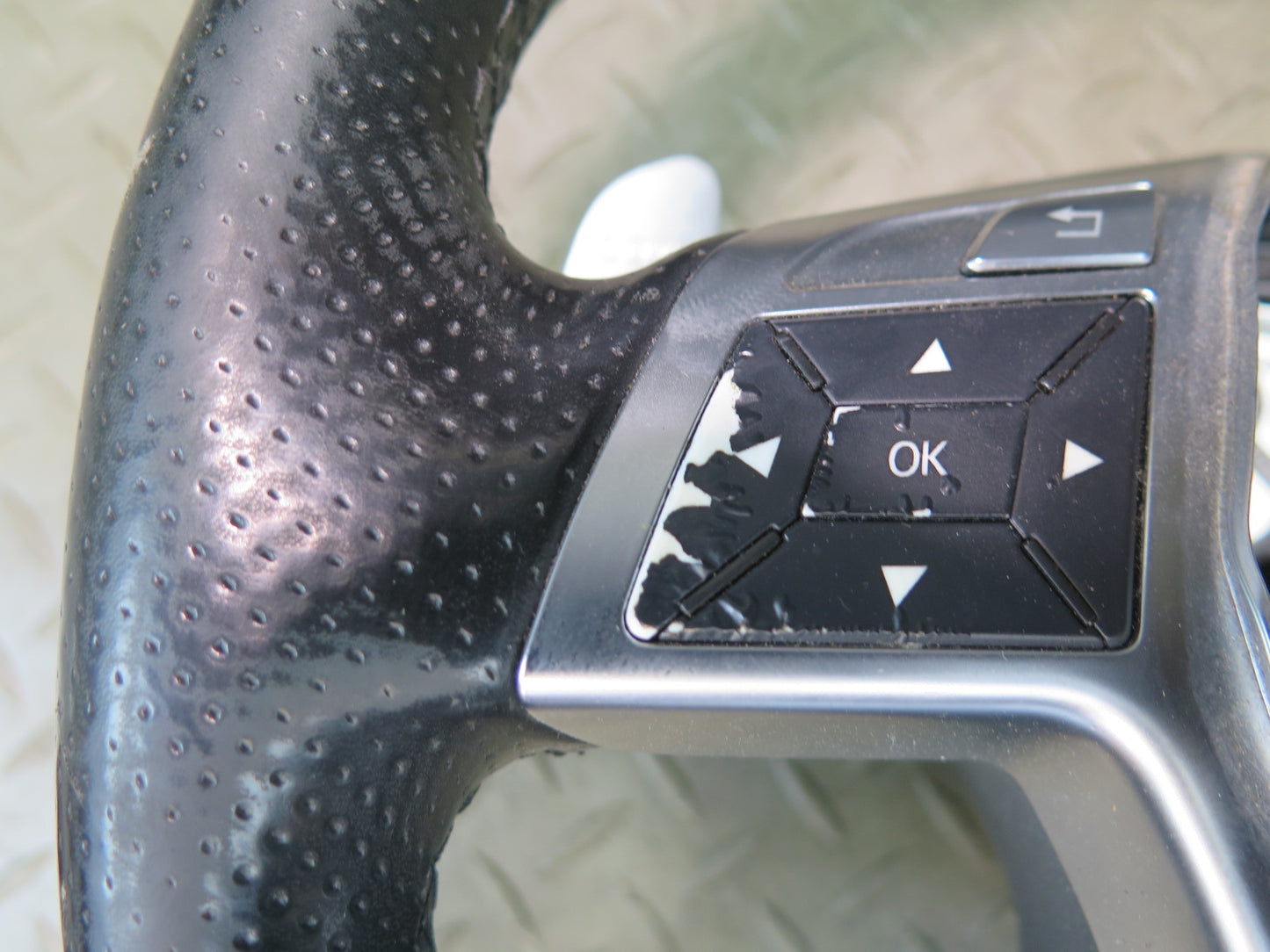 2012-2015 Mercedes X166 W166 ML63 AMG Leather Sport Steering w Paddles Damaged