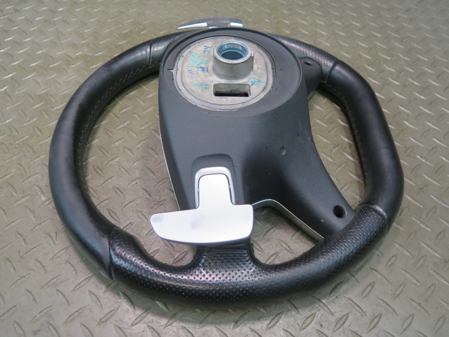 2012-2015 Mercedes X166 W166 ML63 AMG Leather Sport Steering w Paddles Damaged