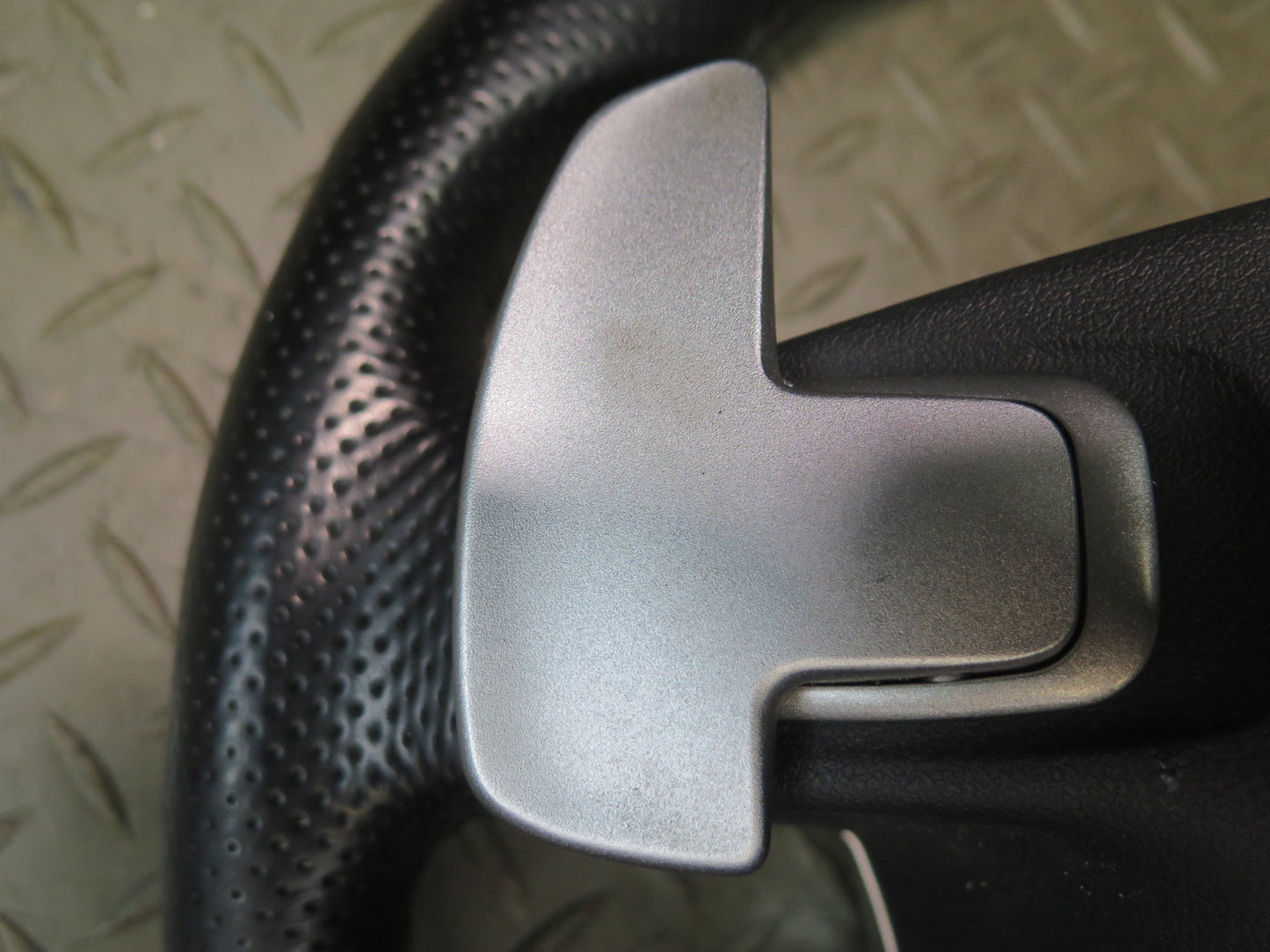 2012-2015 Mercedes X166 W166 ML63 AMG Leather Sport Steering w Paddles Damaged