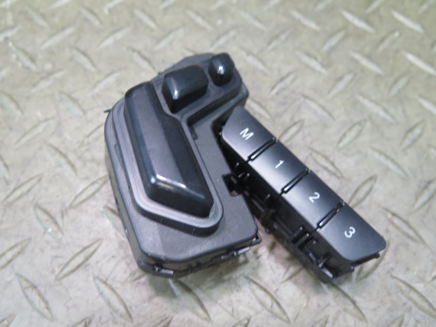2012-2015 Mercedes X166 W166 ML Front Left Seat Adjust Memory Control Switch