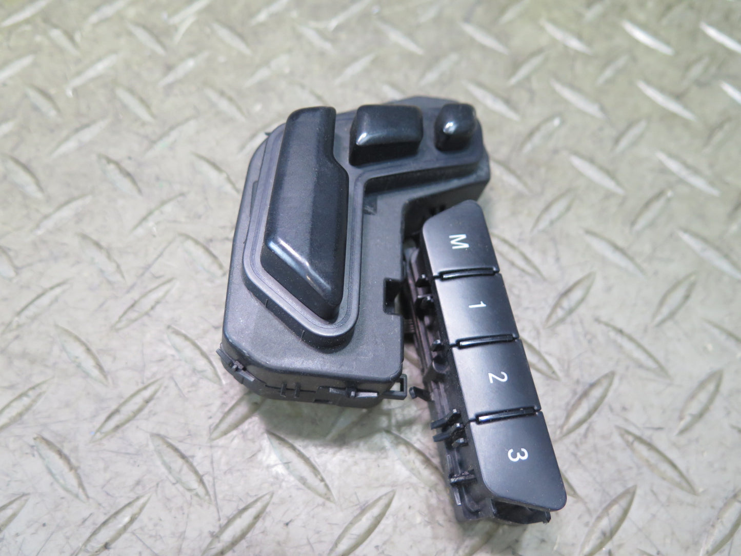 2012-2015 Mercedes X166 W166 ML Front Left Seat Adjust Memory Control Switch