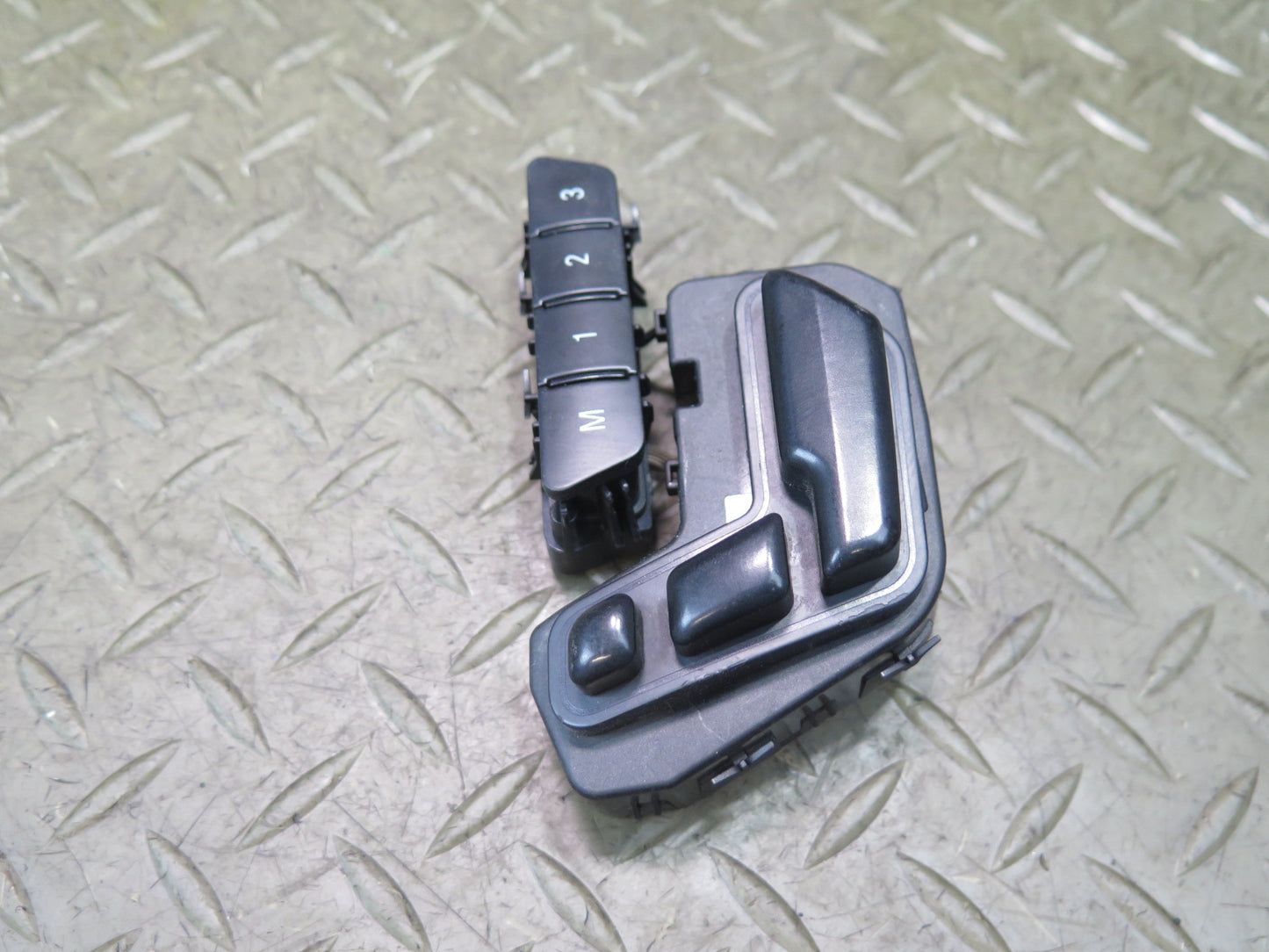 2012-2015 Mercedes X166 W166 ML Front Left Seat Adjust Memory Control Switch