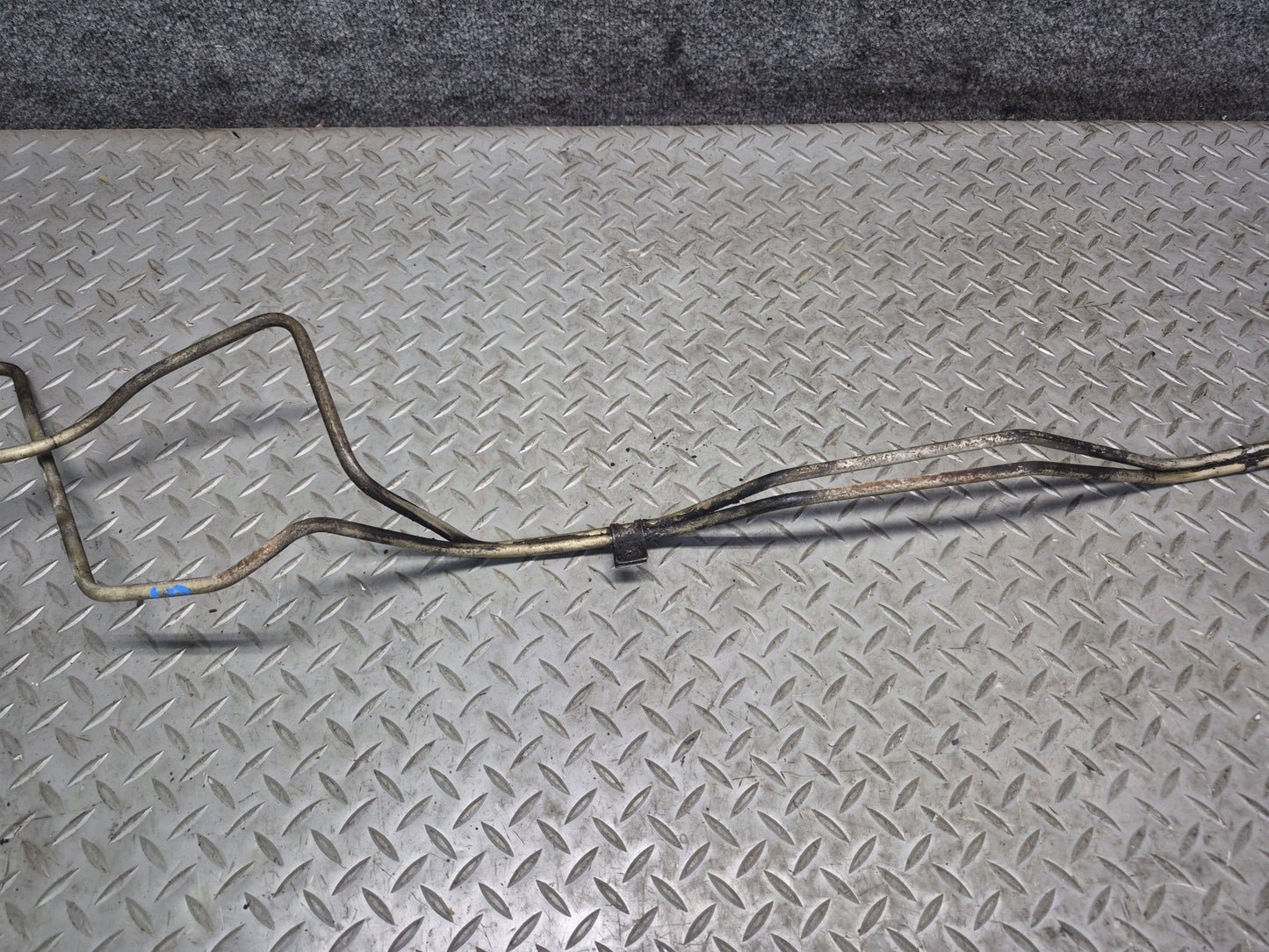 1995 Chevrolet Corvette C4 4L60E A/T Auto Transmission Oil Cooler Pipe Line OEM