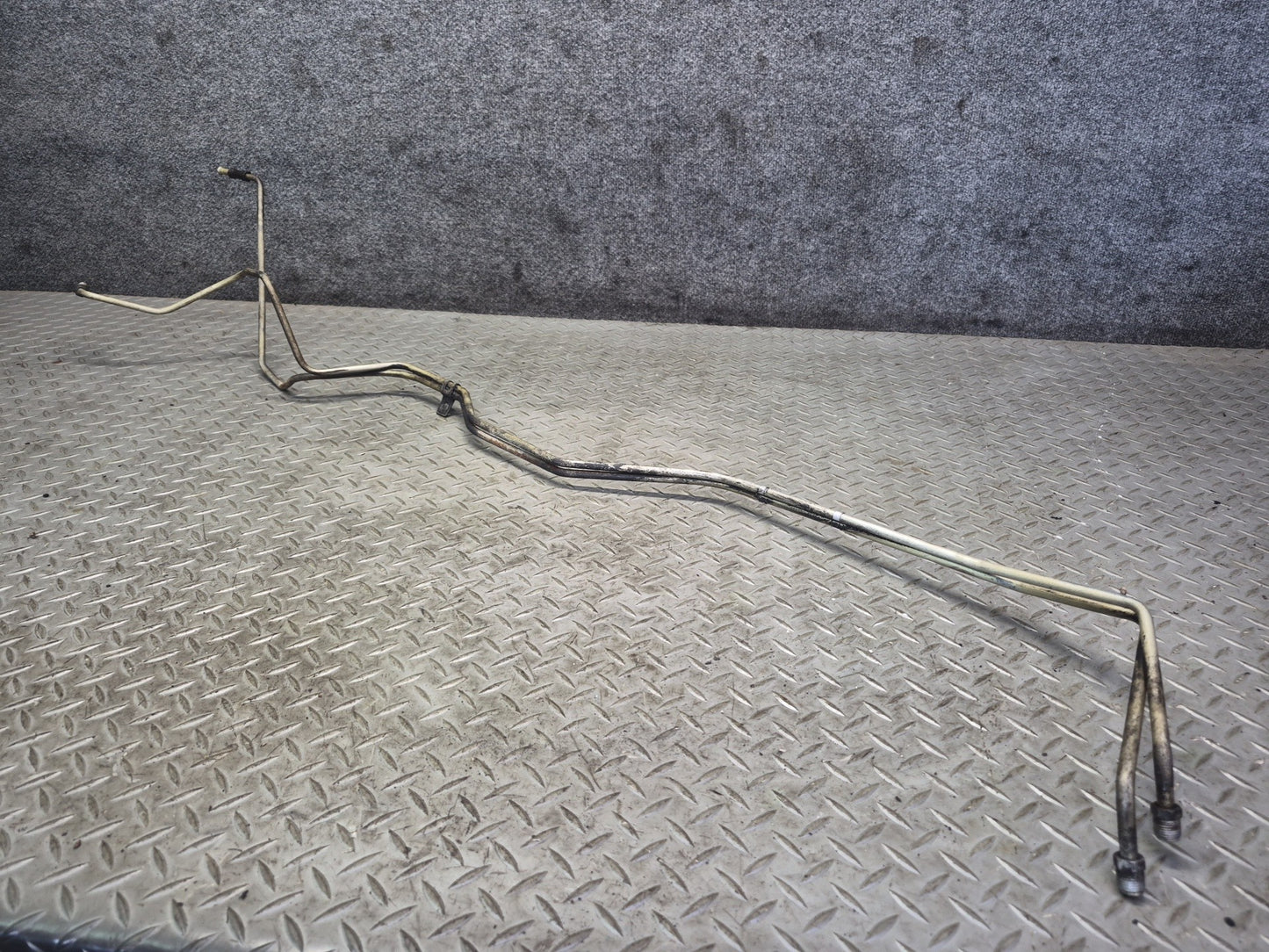 1995 Chevrolet Corvette C4 4L60E A/T Auto Transmission Oil Cooler Pipe Line OEM