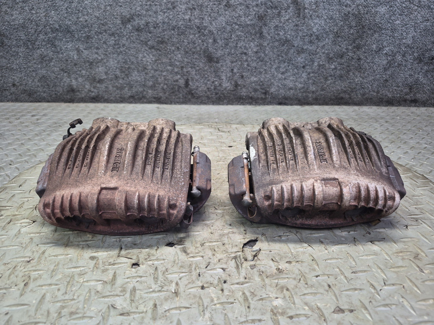 89-96 Chevrolet Corvette C4 Set of 2 Front Left & Right Brake Caliper 81K OEM
