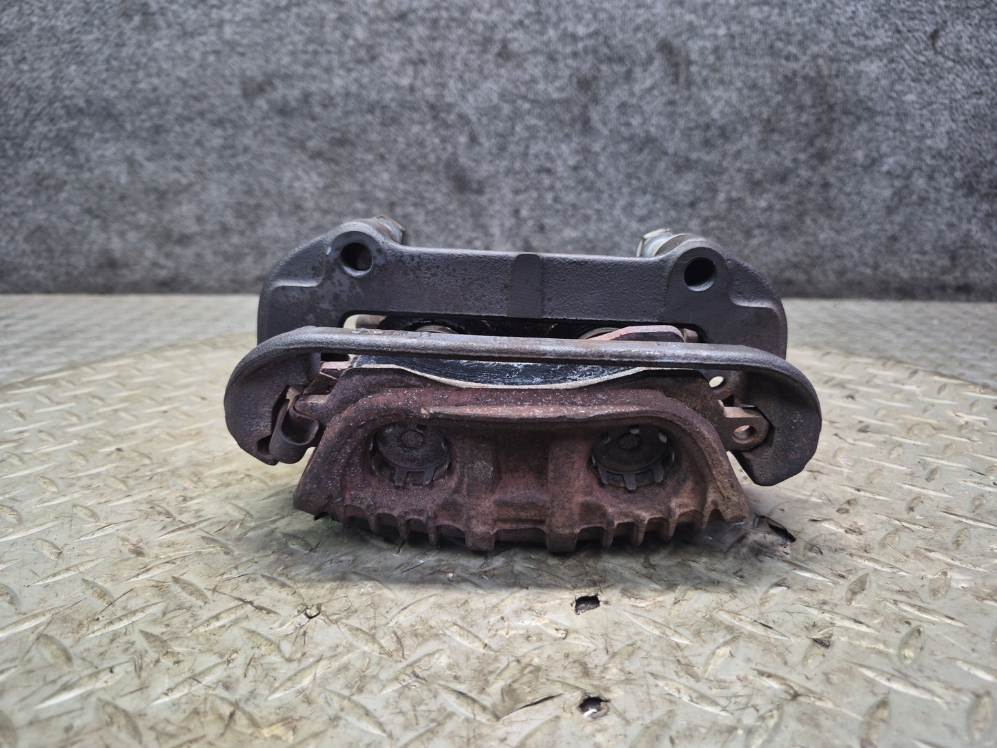 89-96 Chevrolet Corvette C4 Set of 2 Front Left & Right Brake Caliper 81K OEM