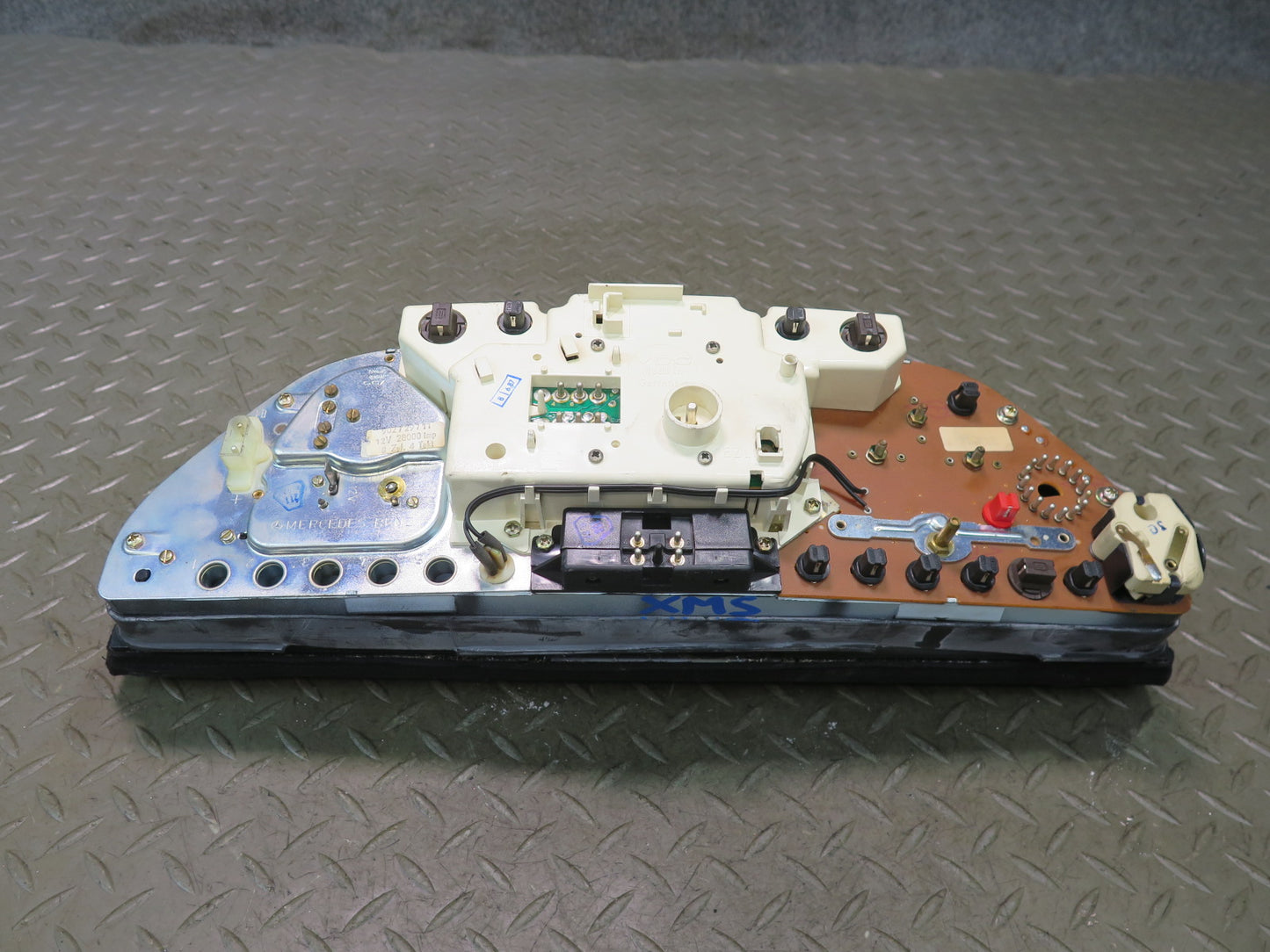 86-88 Mercedes W126 560SEL Instrument Cluster Gauge Speedometer Damaged