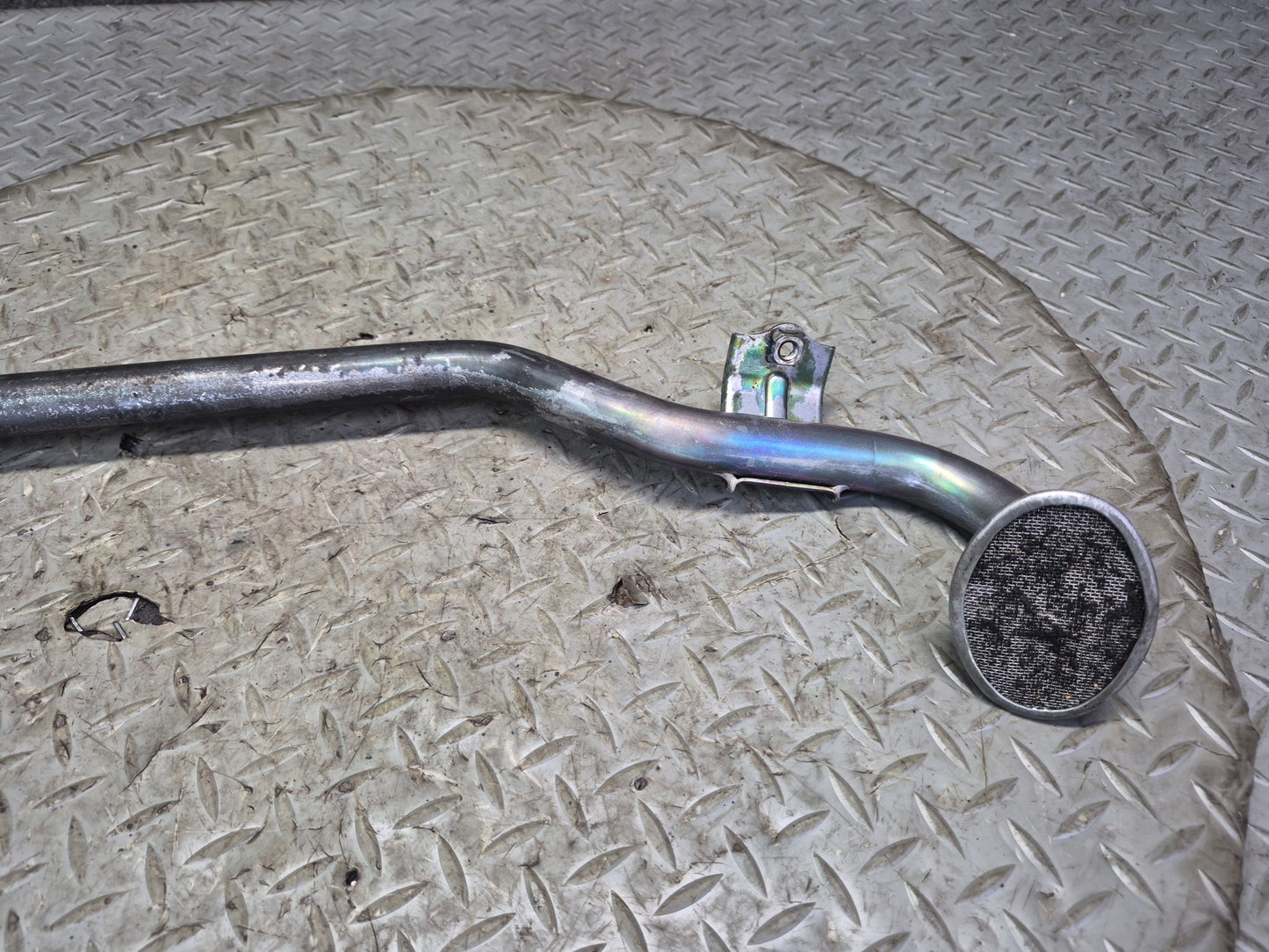 1996-1997 Lexus FZJ80L LX450 4.5L Oil Baffle Feed Pickup Tube