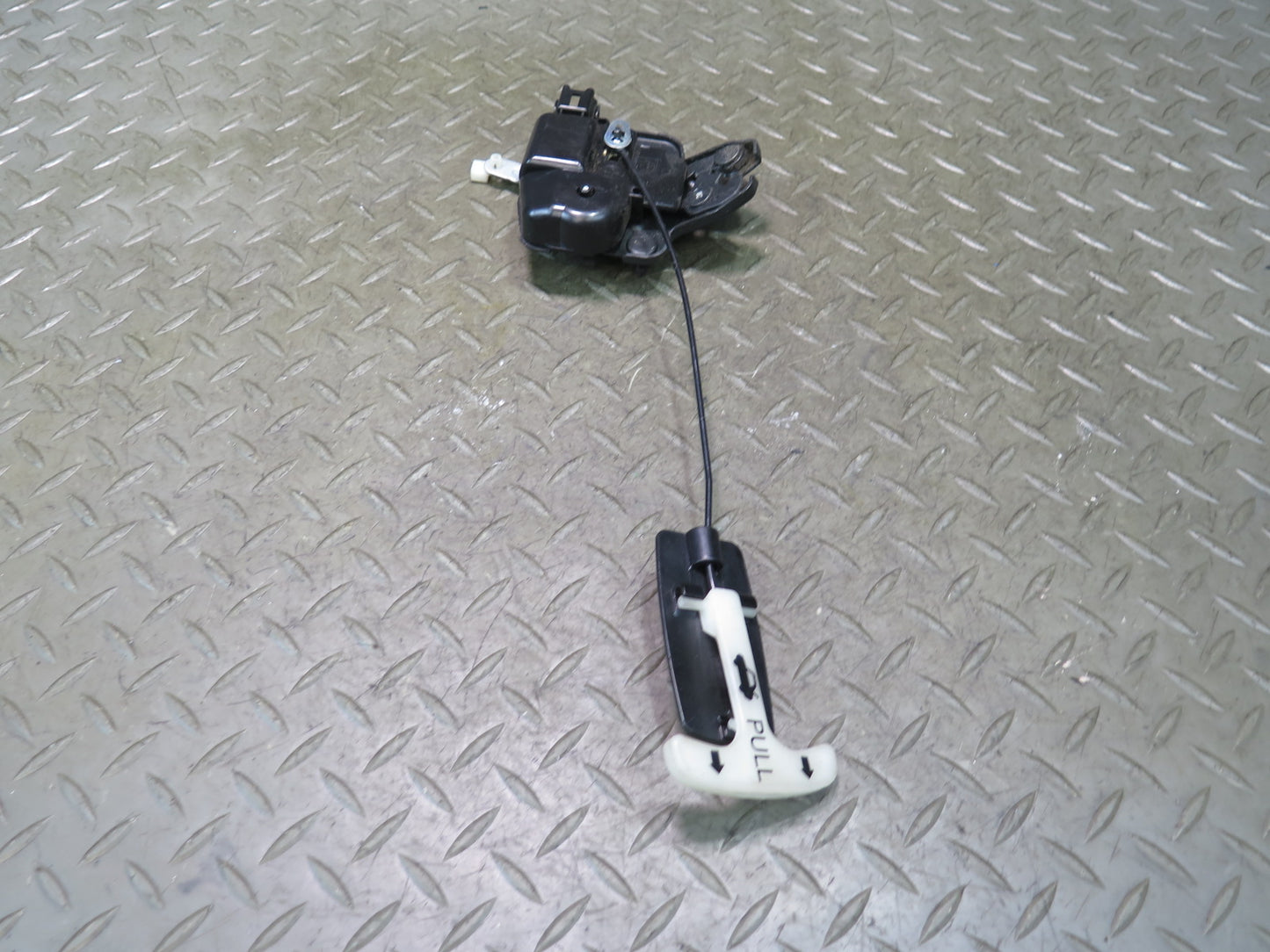 10-20 Nissan 370Z Z34 Rear Trunk Lid Lock Latch Actuator w Pull Handle OEM