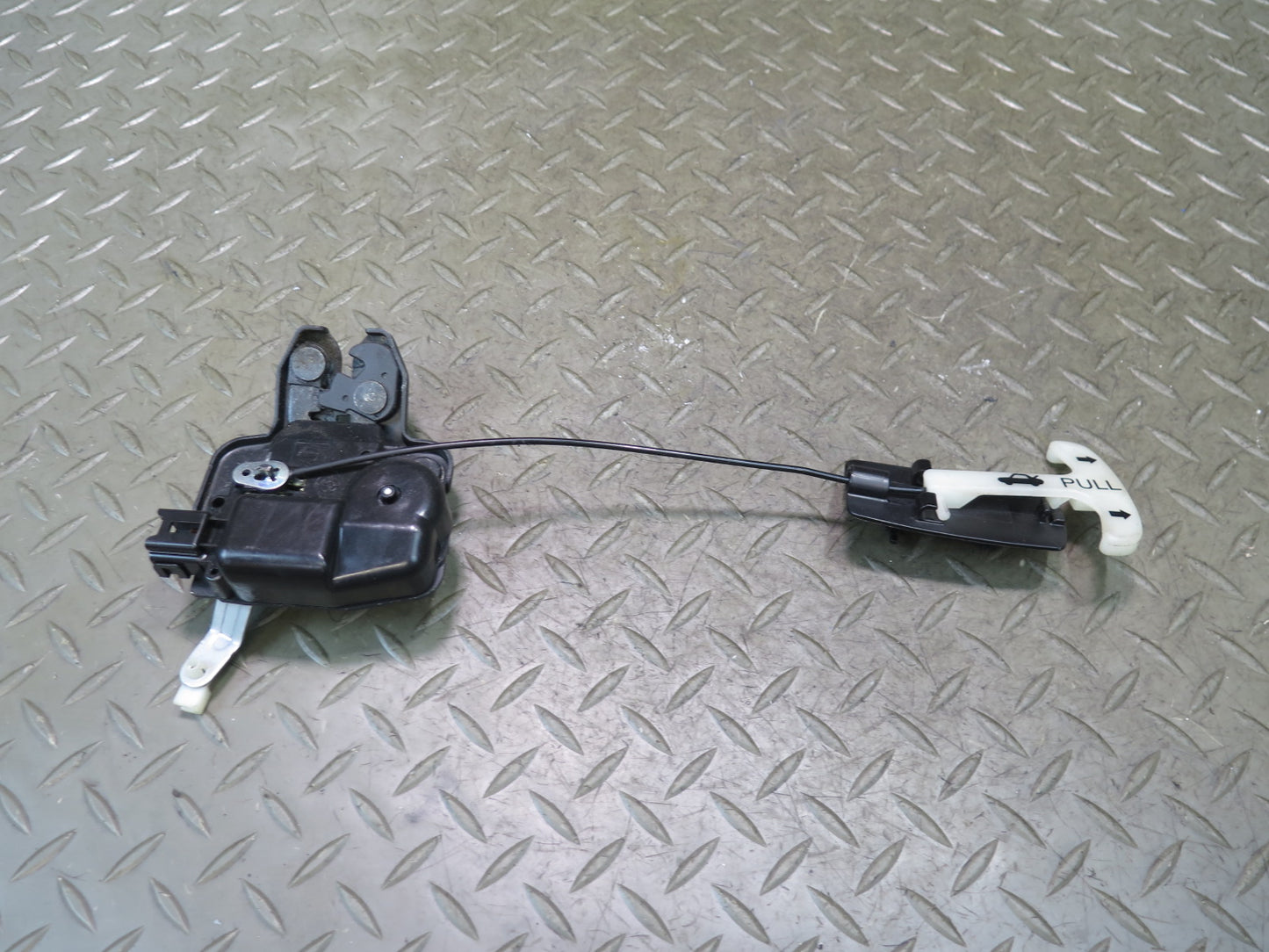 10-20 Nissan 370Z Z34 Rear Trunk Lid Lock Latch Actuator w Pull Handle OEM