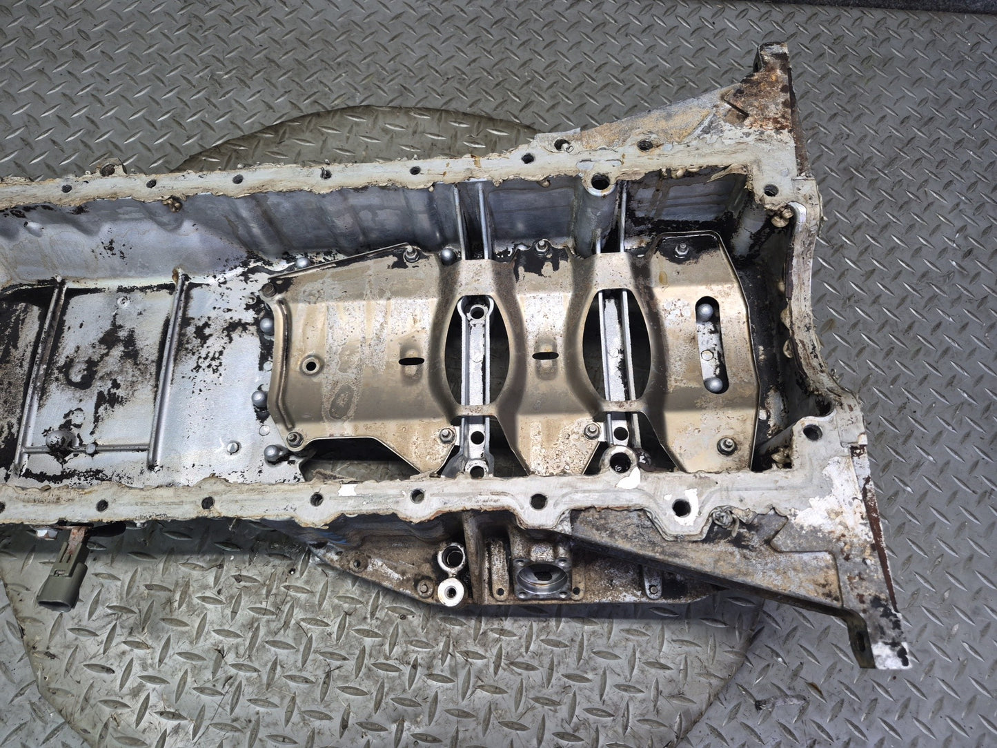 1996-1997 Lexus FZJ80L LX450 4.5L Engine Motor Upper Oil Pan Sump