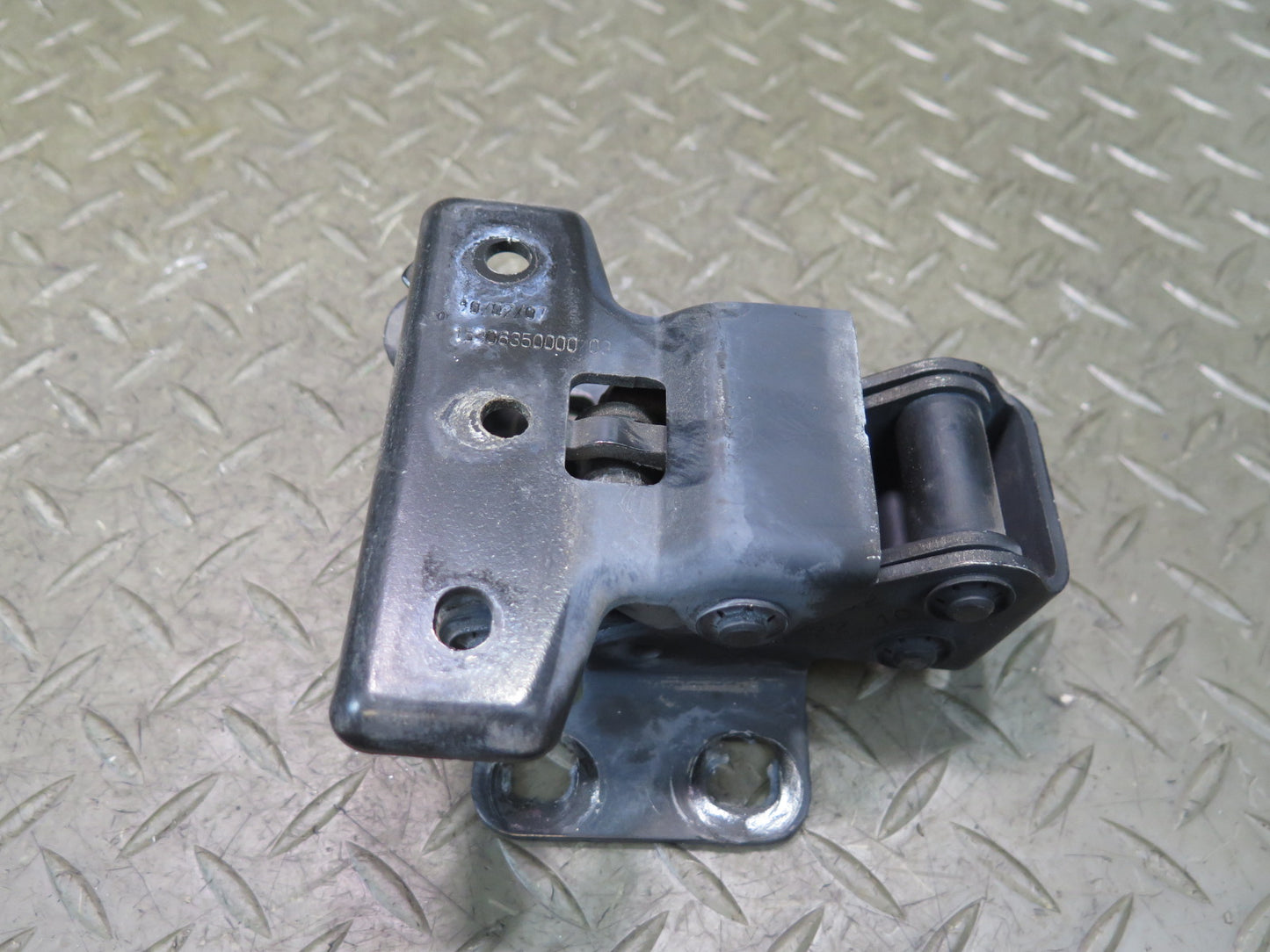 10-19 Nissan 370Z Z34 Convertible TOP Boot Right & Left Hinge Bracket Set OEM
