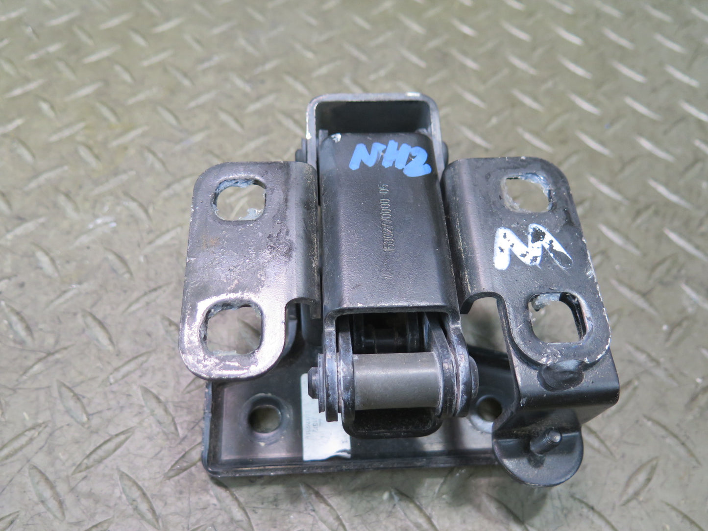 10-19 Nissan 370Z Z34 Convertible TOP Boot Right & Left Hinge Bracket Set OEM