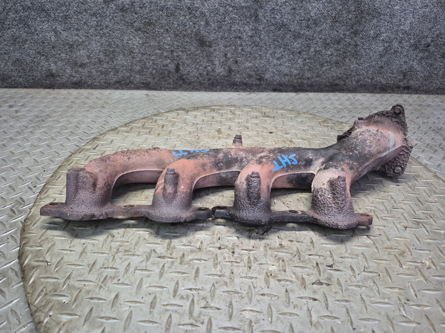 2003-2007 Hummer H2 6.0L Left & Right Exhaust Manifold Set of 2