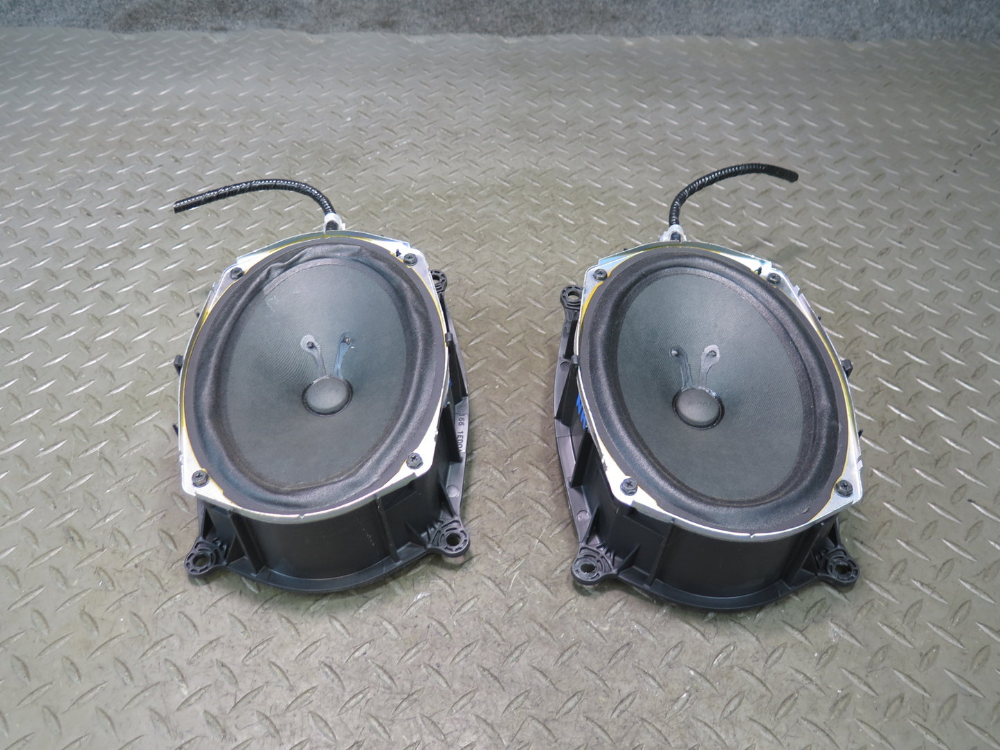 09-20 Nissan 370Z Z34 Set of 2 Front Left & Right Door Bose Speaker OEM