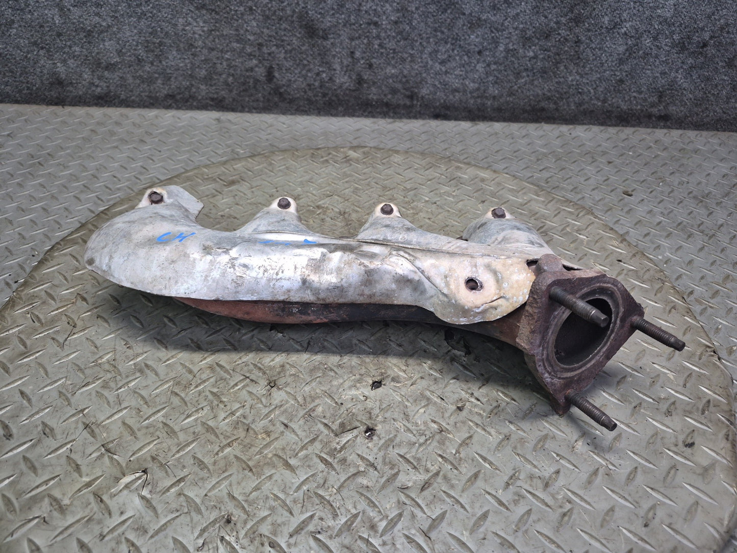 2003-2007 Hummer H2 6.0L Left & Right Exhaust Manifold Set of 2