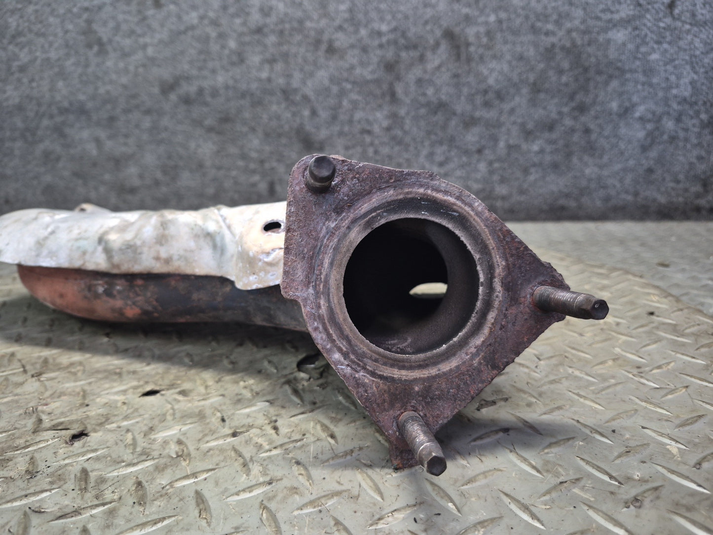2003-2007 Hummer H2 6.0L Left & Right Exhaust Manifold Set of 2