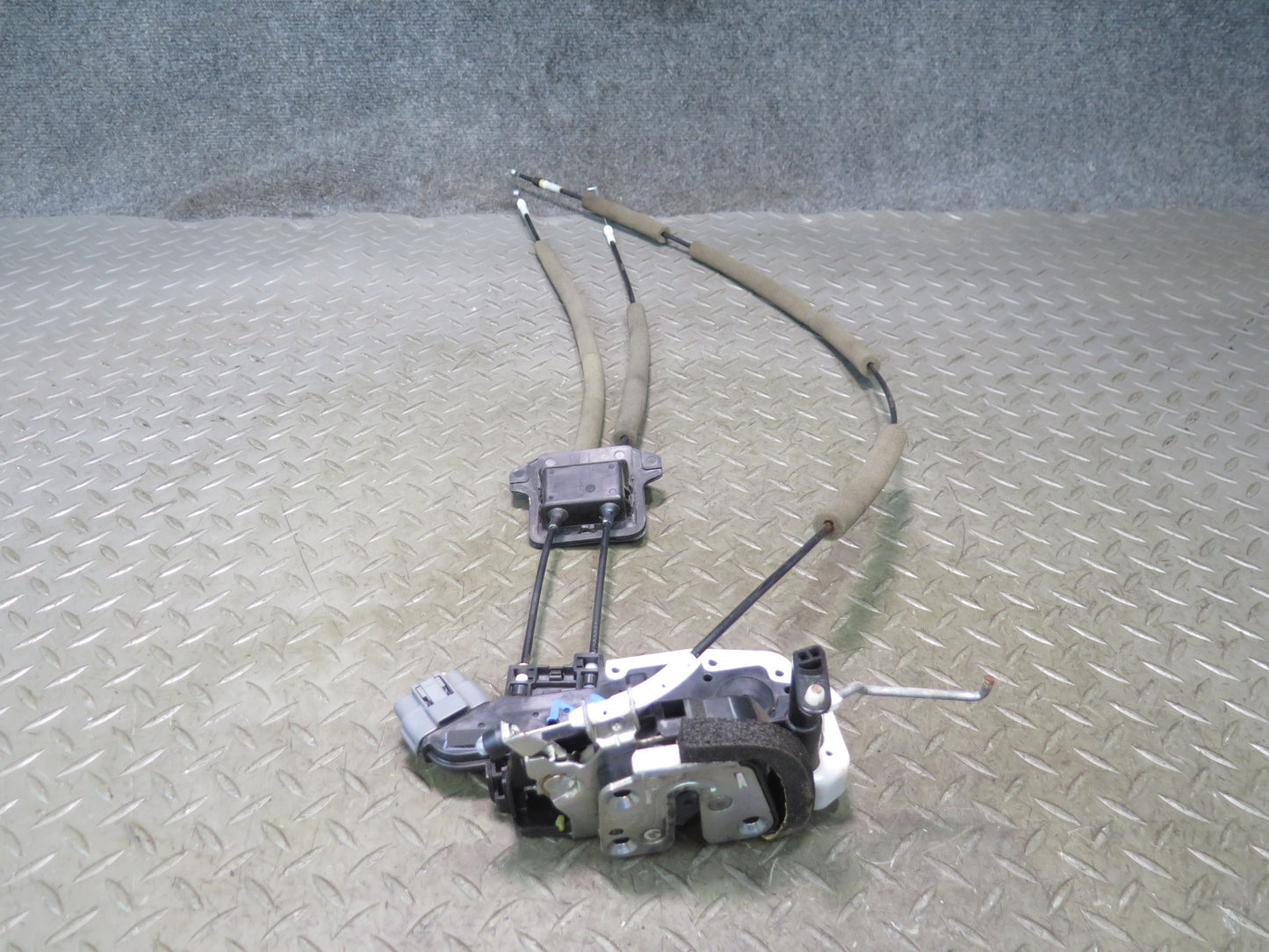 09-20 Nissan 370Z Z34 Front Left Driver Door Lock Latch Actuator OEM