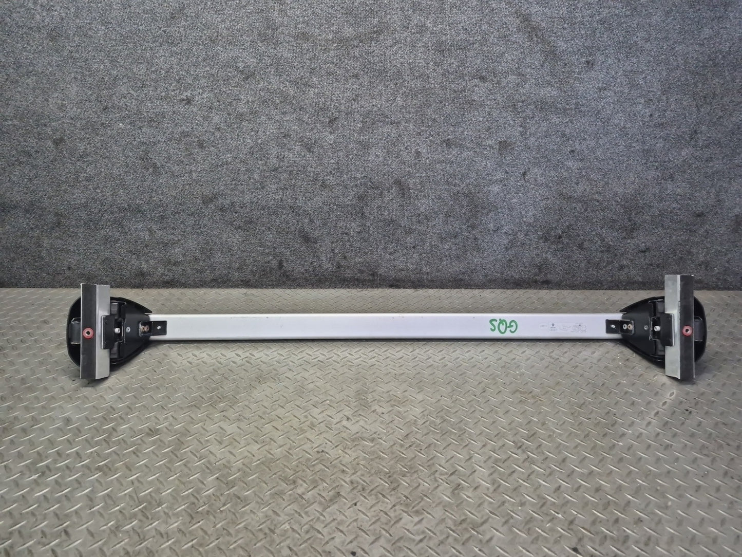 07-15 Audi 4L Q7 Set of 2 Roof Rack Cross Bar 4L0071151A Without Keys OEM