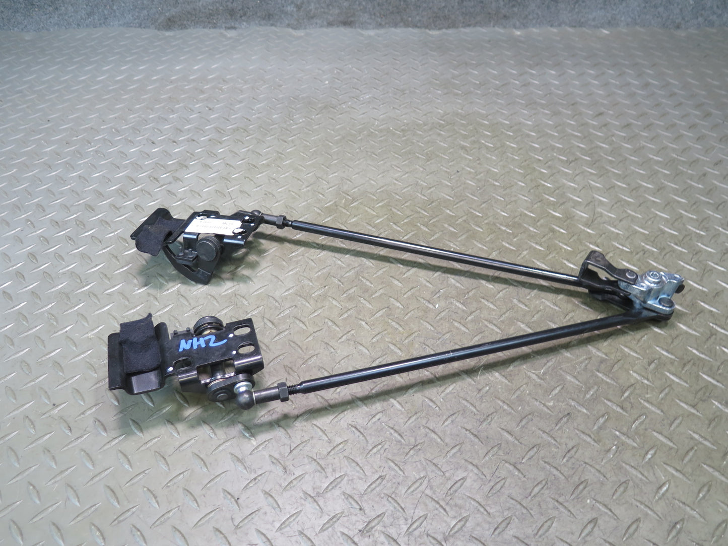 10-19 Nissan Z34 370Z Convertible TOP Roof Lock Latch Assembly OEM
