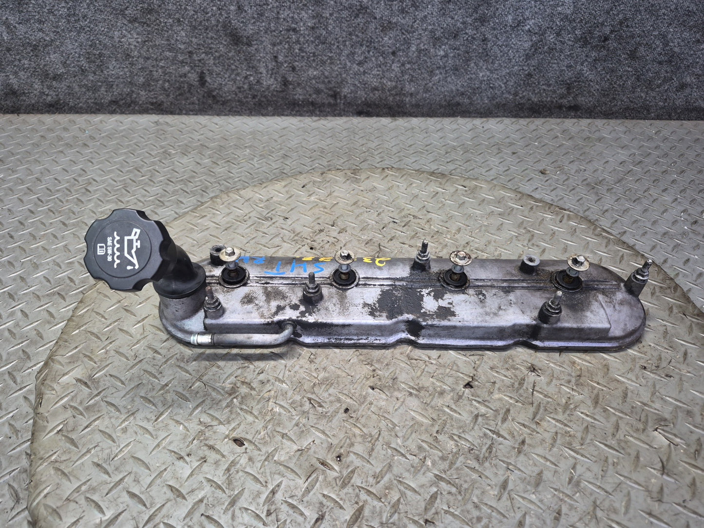 2003-2007 Hummer H2 6.0L Engine Left & Right Cylinder Head Valve Cover Set of 2