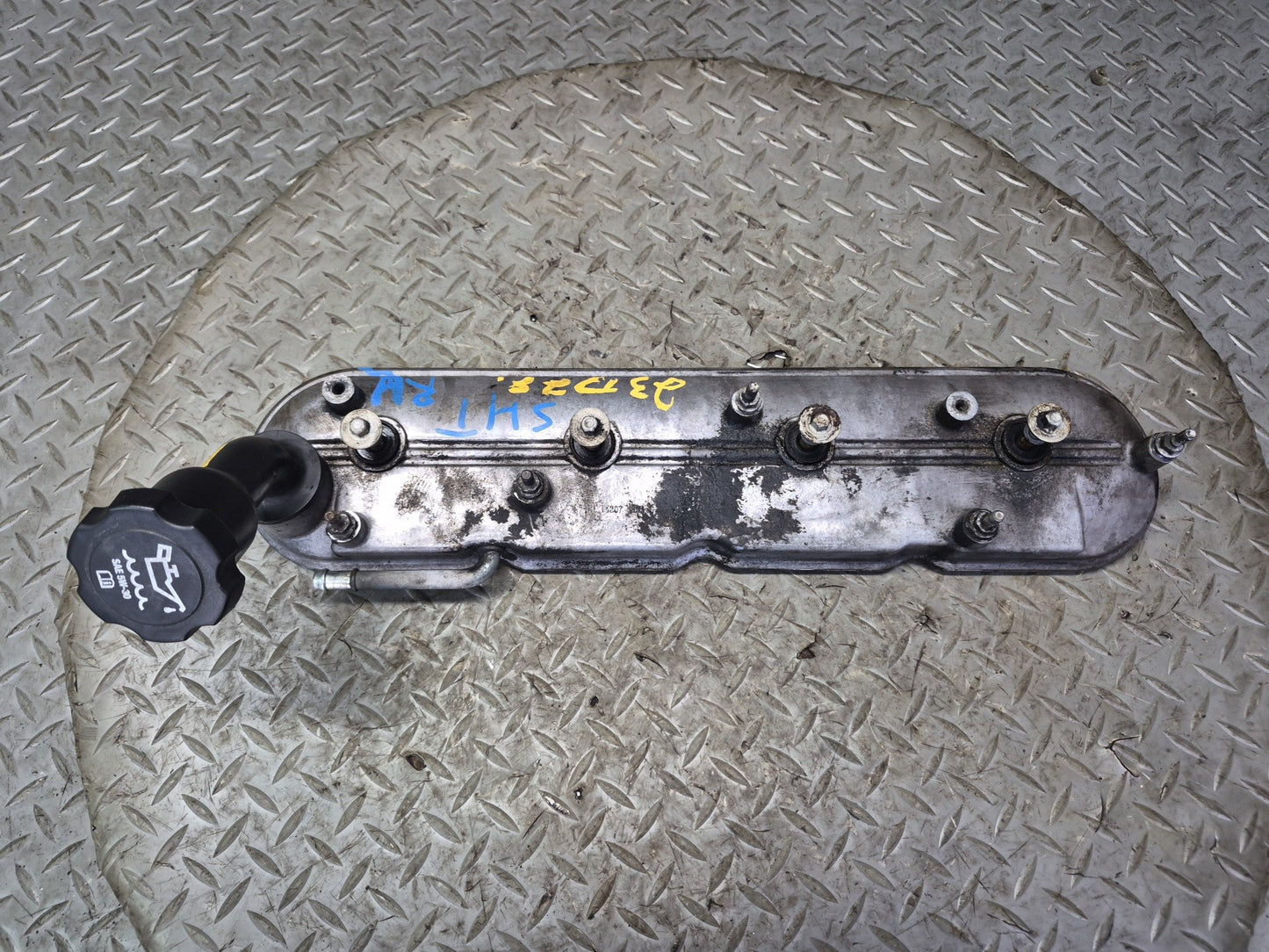 2003-2007 Hummer H2 6.0L Engine Left & Right Cylinder Head Valve Cover Set of 2