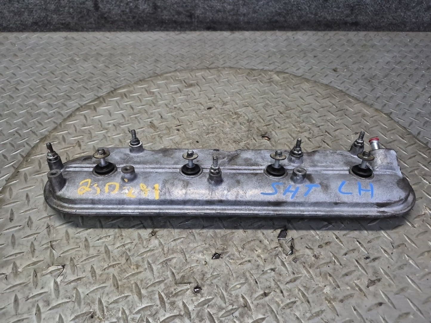 2003-2007 Hummer H2 6.0L Engine Left & Right Cylinder Head Valve Cover Set of 2