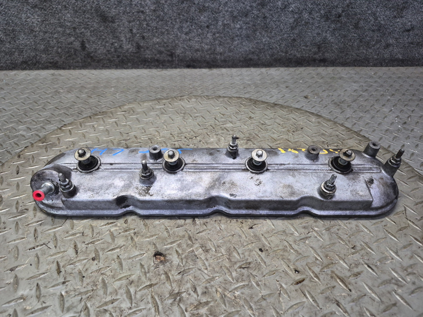 2003-2007 Hummer H2 6.0L Engine Left & Right Cylinder Head Valve Cover Set of 2