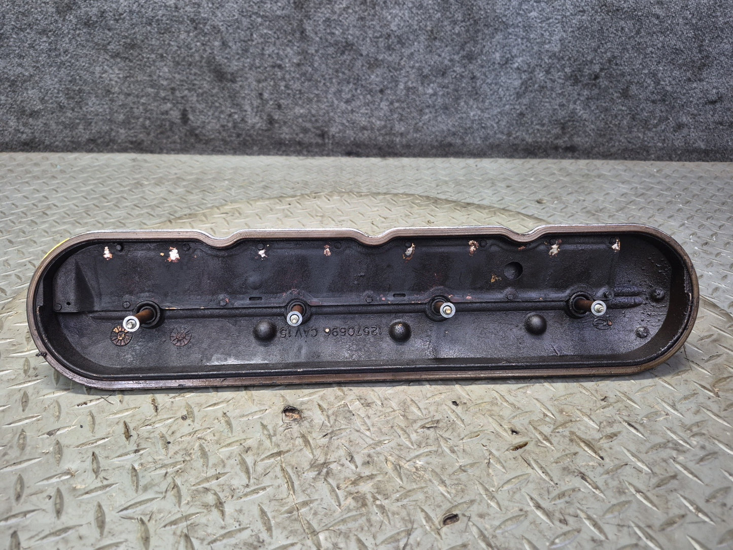 2003-2007 Hummer H2 6.0L Engine Left & Right Cylinder Head Valve Cover Set of 2