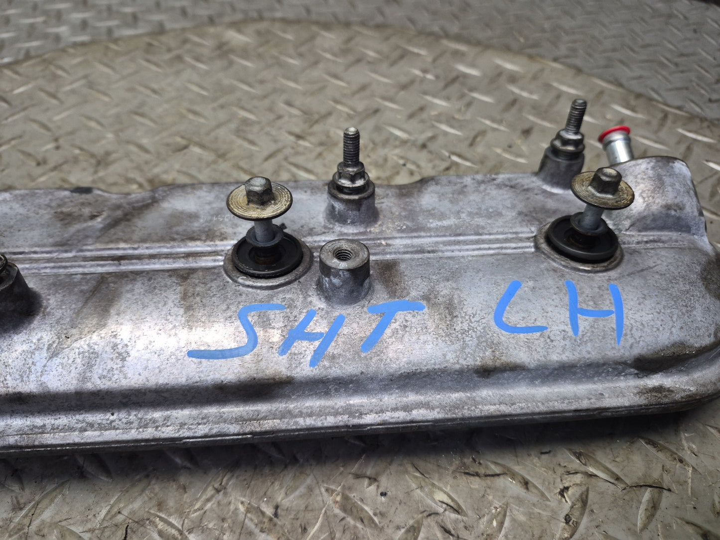 2003-2007 Hummer H2 6.0L Engine Left & Right Cylinder Head Valve Cover Set of 2