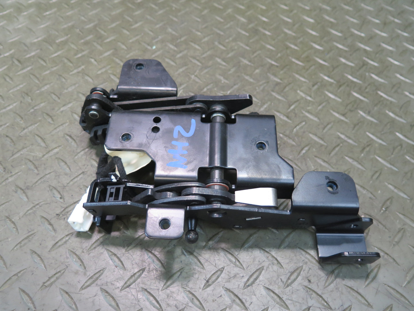 10-19 Nissan 370Z Z34 Convertible Rear TOP Latch OEM
